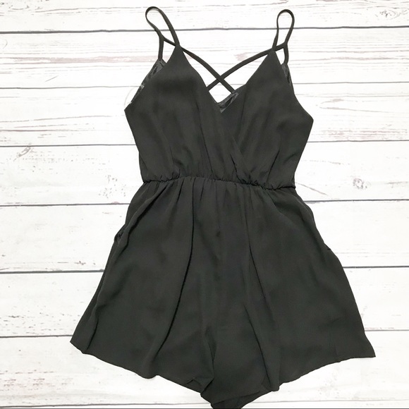 SOLD!   NEW Lush Black Romper, XS, w/ pockets! - Picture 3 of 7